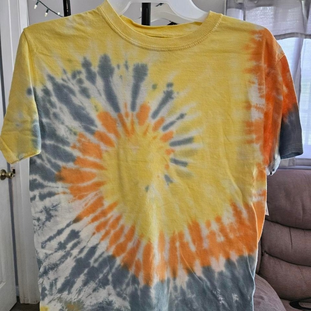 Kids tie Dye tshirt sz 14-16 Xlarge‎
